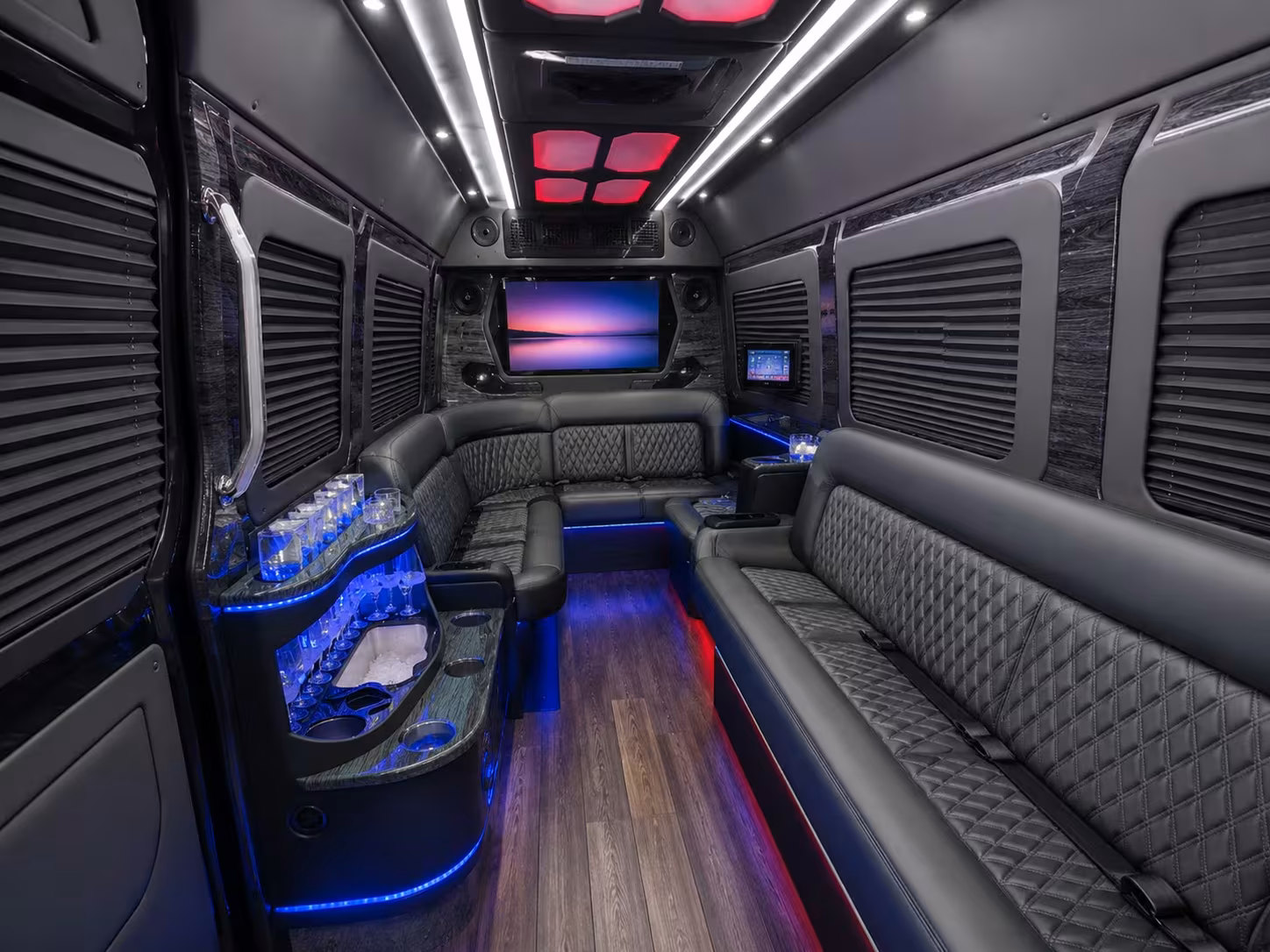 accessible shuttle buses for pasco church seniors