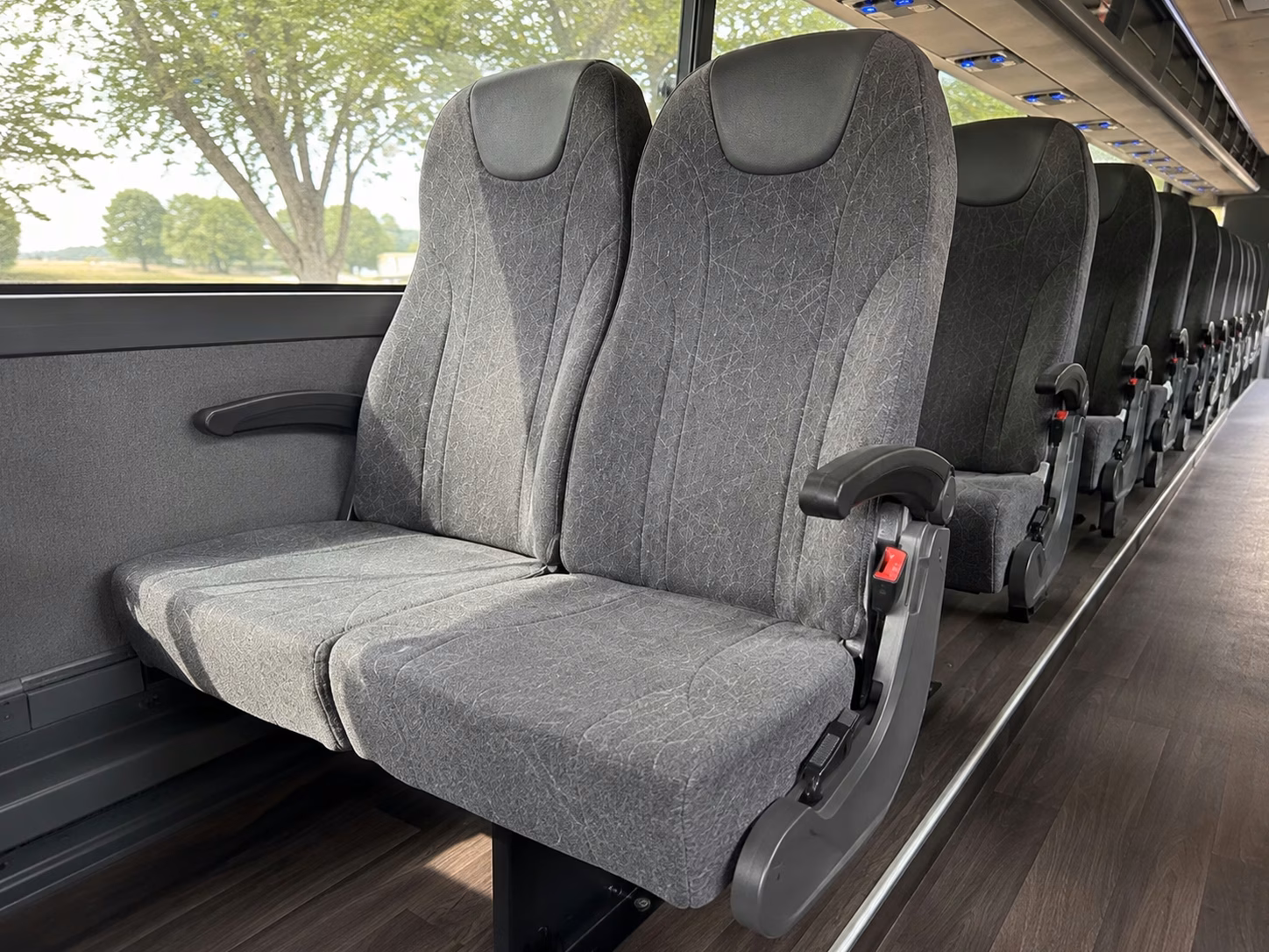 how the bus type you choose changes charter bus prices in pasco washington