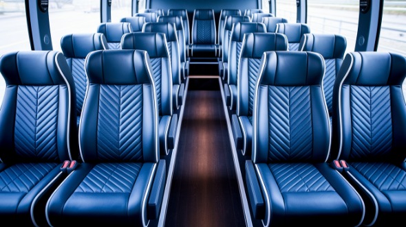 pasco 28 passenger minibus rental